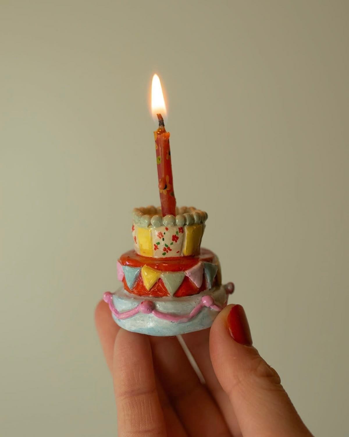 Birthday candle topper
